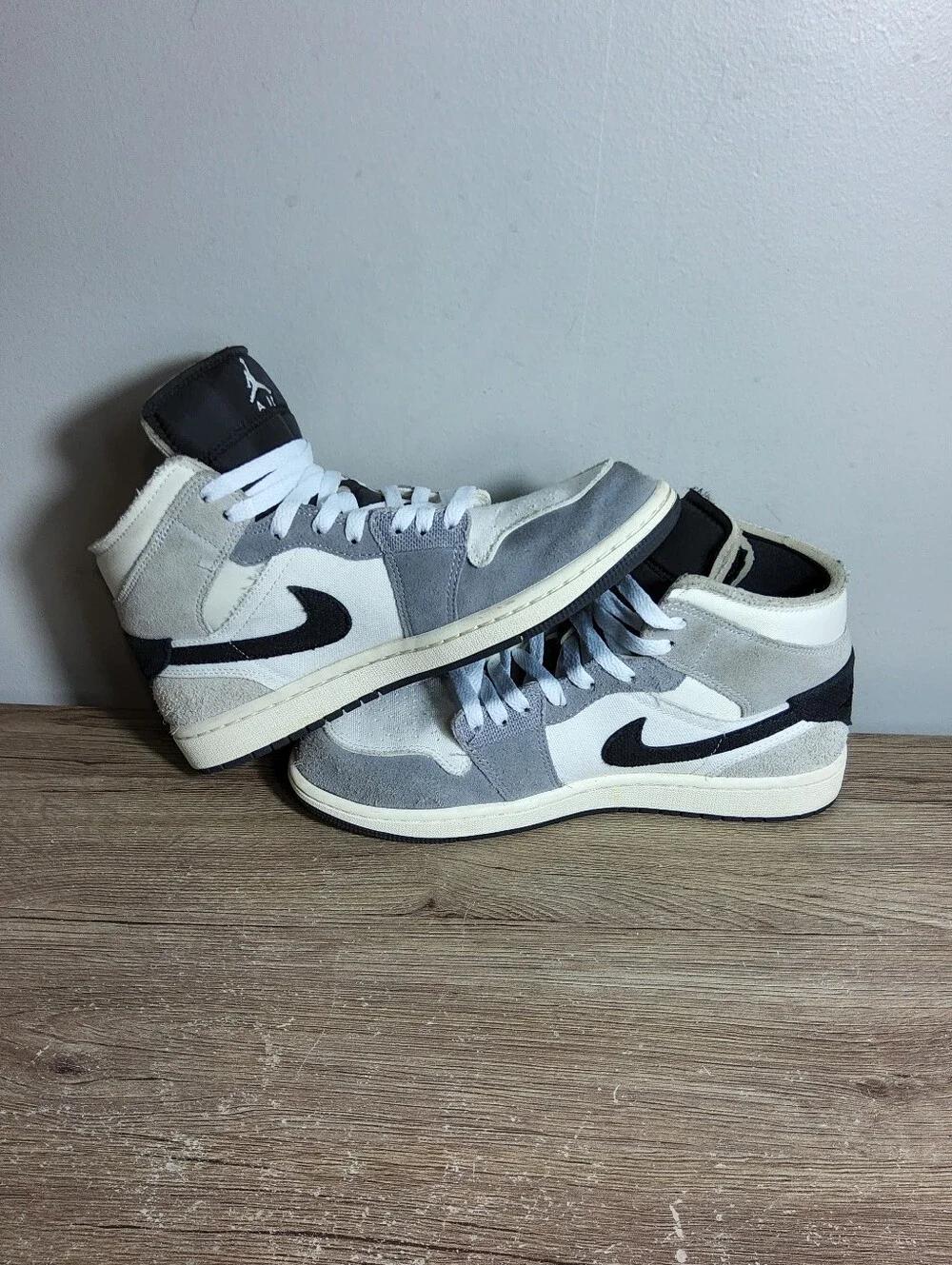 Air Jordan 1 Men's Size 7 Gray Black Gray Basketball Shoes DZ4136-002. W/ Box